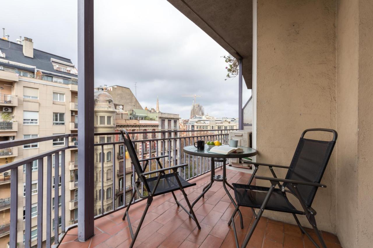 Heart Of The City Sunny With Iconic Terrace View Barcelona Bagian luar foto