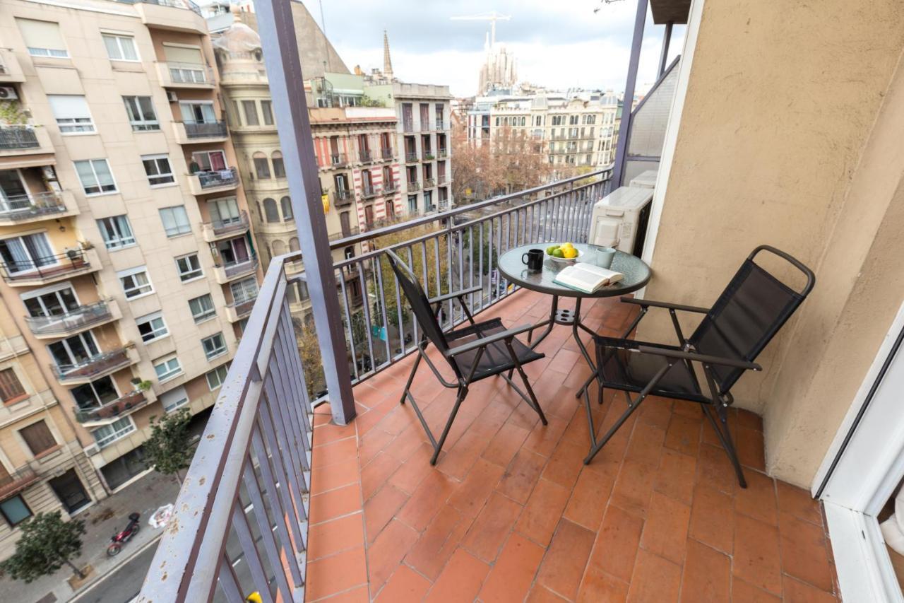 Heart Of The City Sunny With Iconic Terrace View Barcelona Bagian luar foto